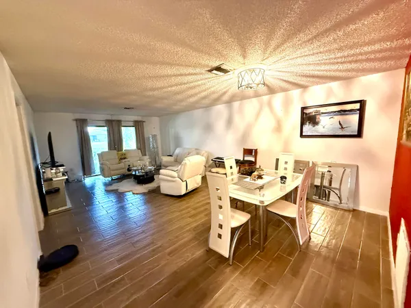 $2,500 | 4893 Palm Hill Drive, Unit 22A, West Palm Beach, FL 33415