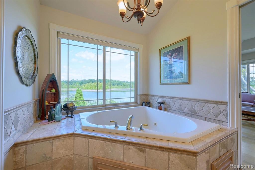 552 Deerpointe Leonard, MI 48367 - Photo 26 of 54 Gallery Image 26