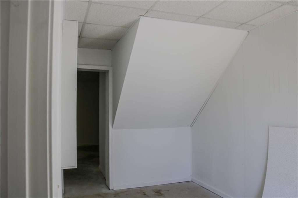 6519 Spring Street Douglasville, GA 30134 - Photo 12 of 17 a view of hallway with closet