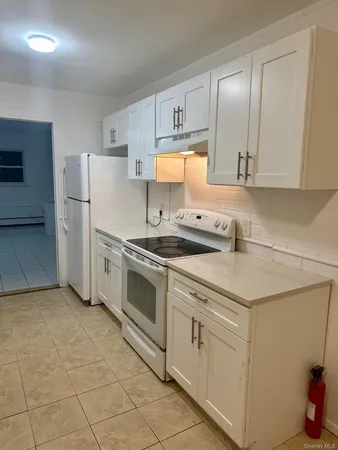$2,600 | 10 Chaucer Court, Middletown, NY 10941