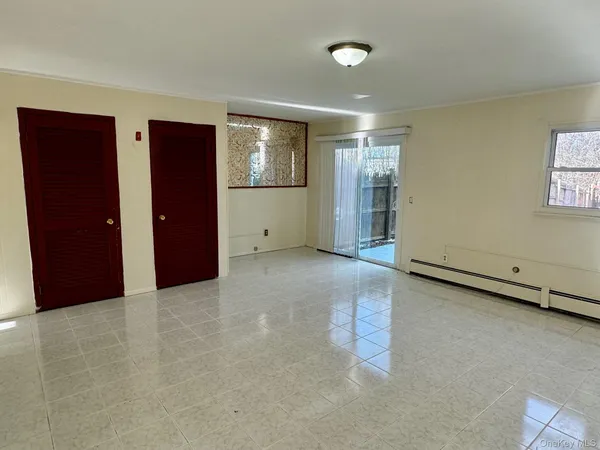 $2,600 | 10 Chaucer Court, Middletown, NY 10941