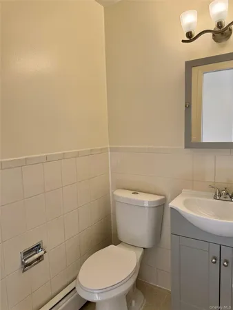 $2,600 | 10 Chaucer Court, Middletown, NY 10941