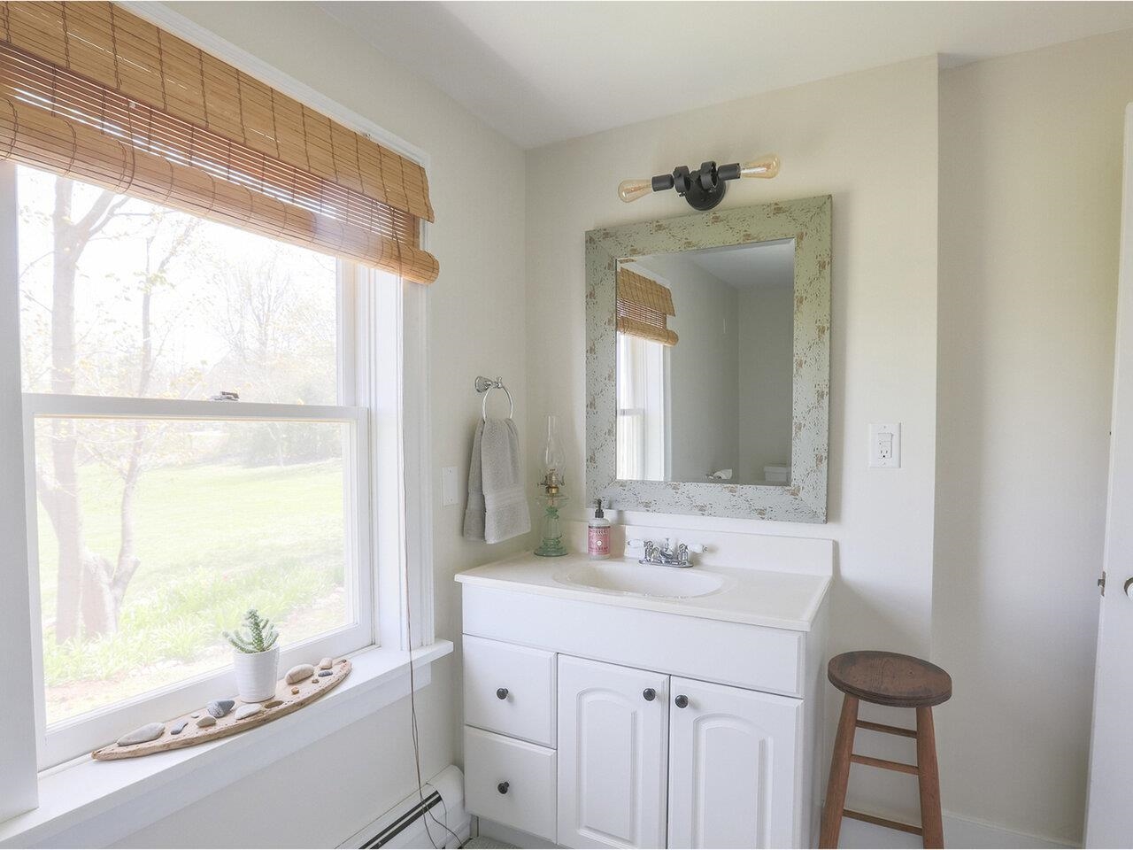 577 1 Mile Road Charlotte, VT 05445 - Photo 18 of 40 Gallery Image 18