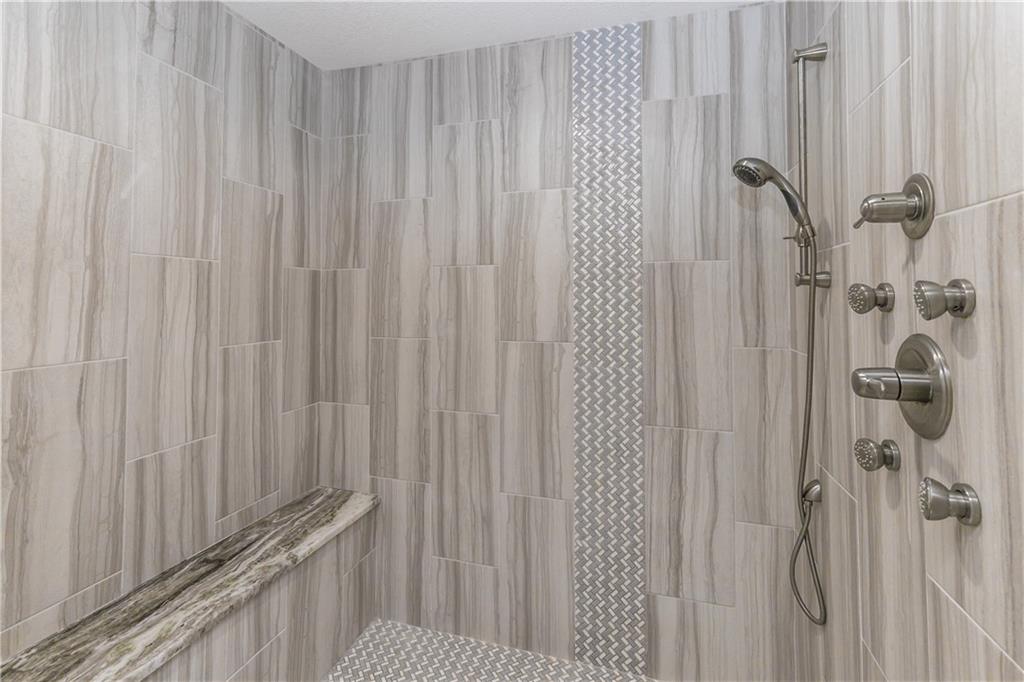 425 Spring Branch Drive Raymore, MO 64083 - Photo 21 of 39 Gallery Image 21