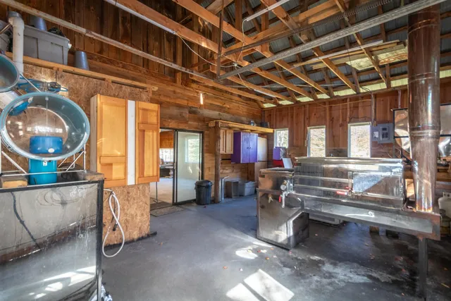 $284,900 | 444 Bowenville Road, Troy, VT 05857