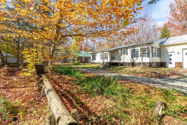 $284,900 | 444 Bowenville Road, Troy, VT 05857