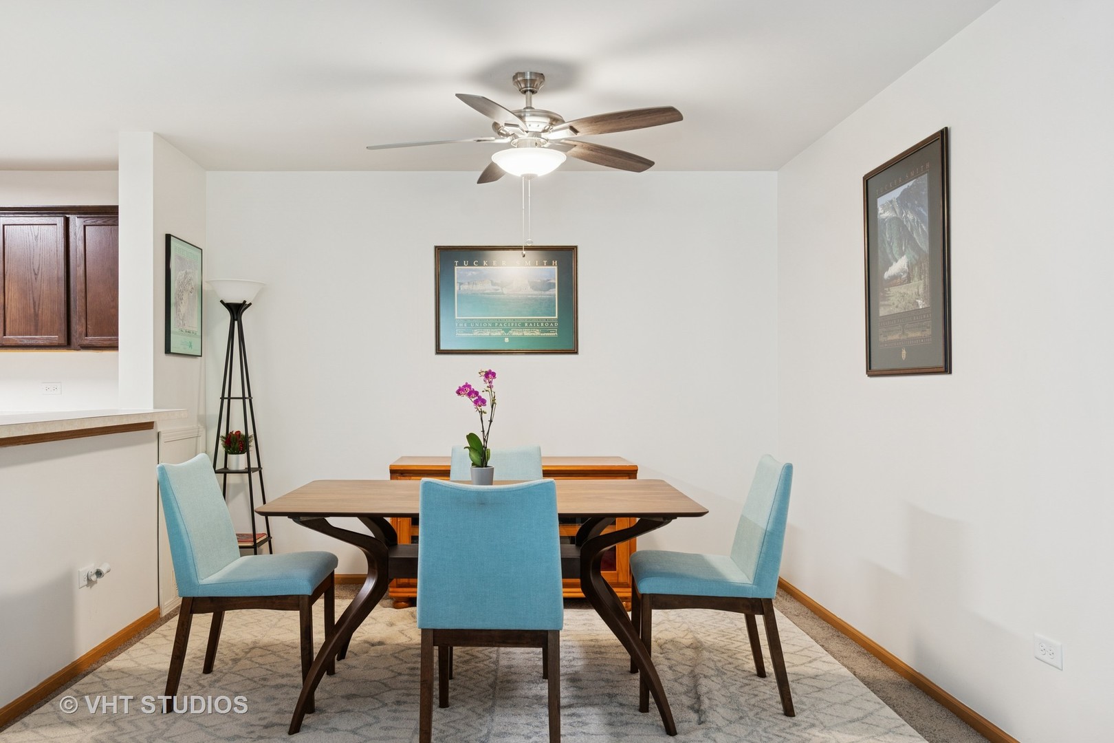 1504 McClure Road, Unit 1504 Aurora, IL 60505 - Photo 4 of 21 a dining room with furniture and window