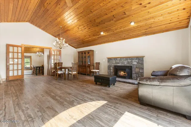 $1,190,000 | 61 Palmer Drive, Queensbury, NY 12804