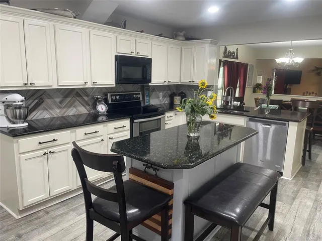 $925,000 | 13265 Farm To Market Road 1385, Pilot Point, TX 76258