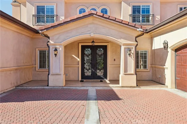 a view of a building entrance