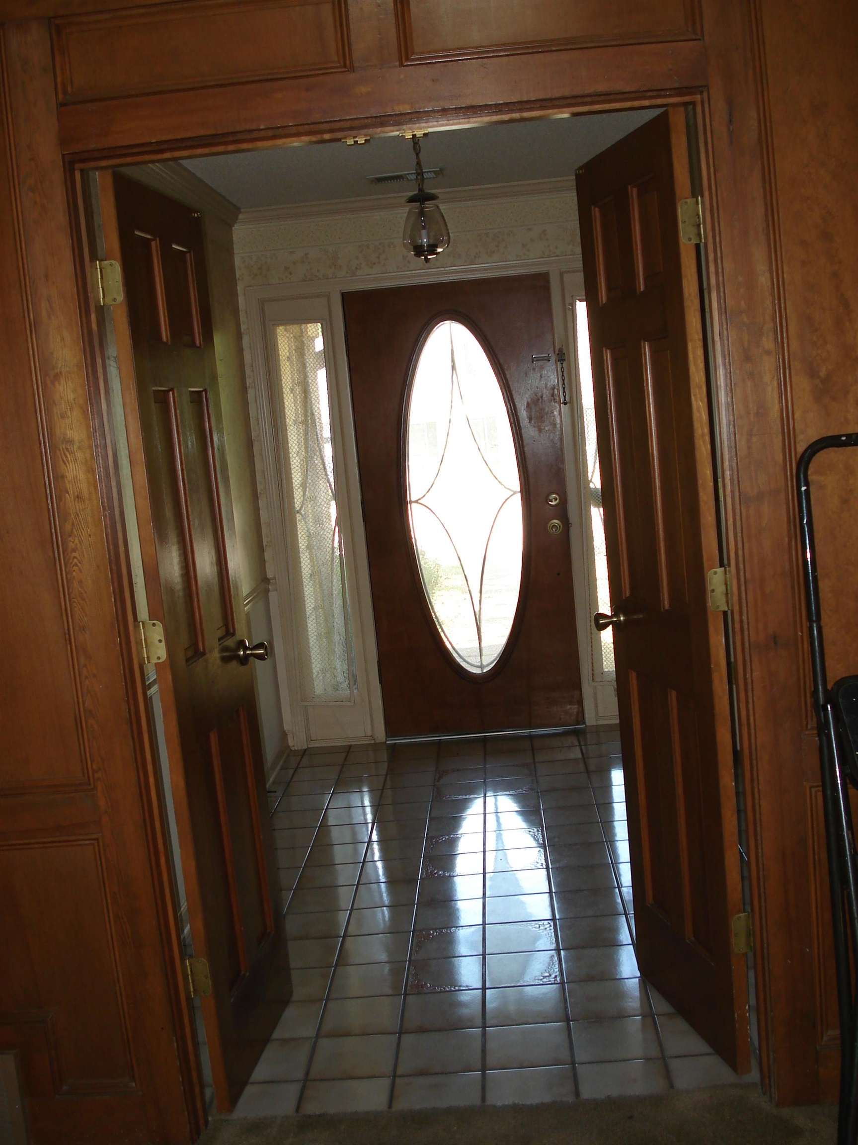 7111 Snyder Road Memphis, TN 38125 - Photo 4 of 20 Entryway featuring light tile patterned flooring