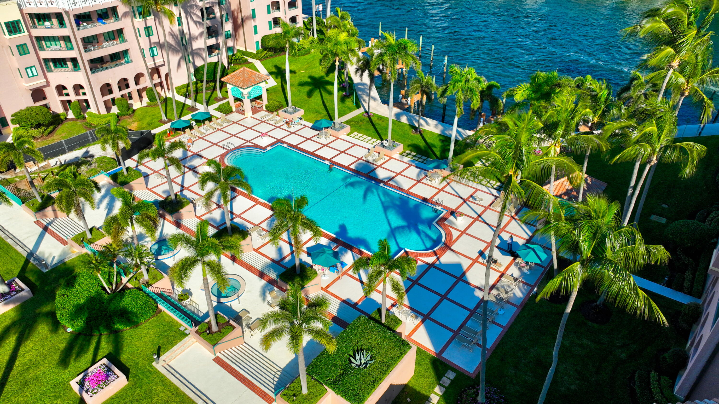 140 Southeast 5th Avenue, Unit 448 Boca Raton, FL 33432 - Photo 32 of 43 a view of building with yard