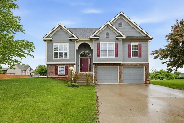 $359,900 | 502 Alexandria Court, Gower, MO 64454