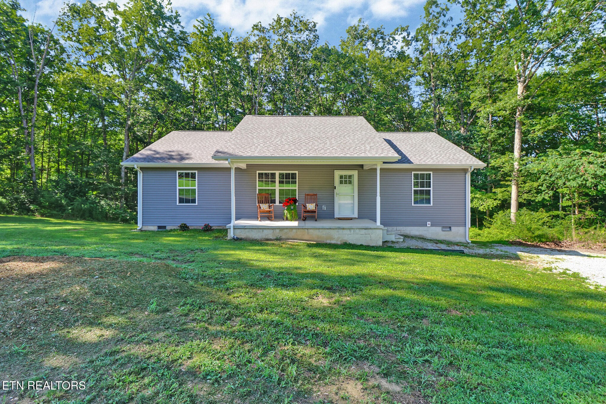 2296 Memory Garden Road Jamestown, TN 38556 - Photo 2 of 28 Gallery Image 2