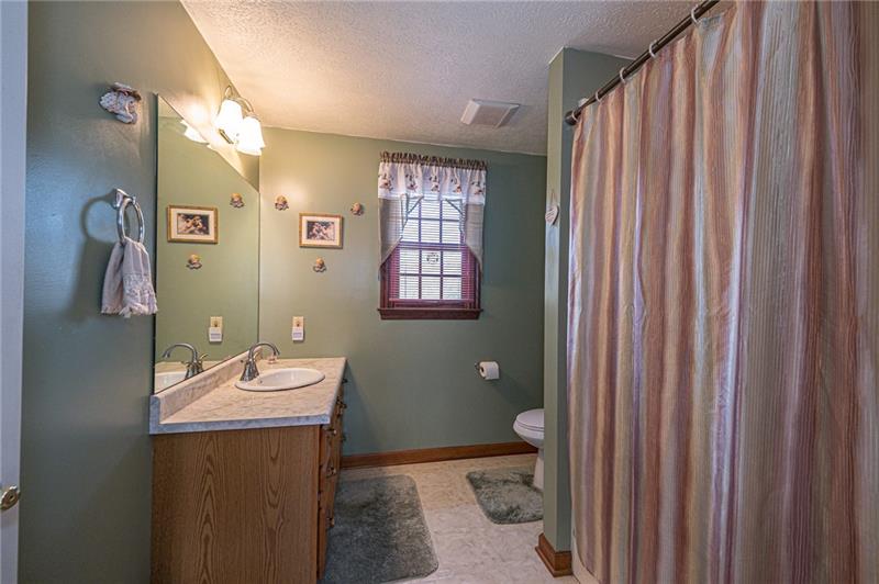 37 Quail Hill Road Pittsburgh, PA 15214 - Photo 16 of 24 MASTER BATH ENSUITE