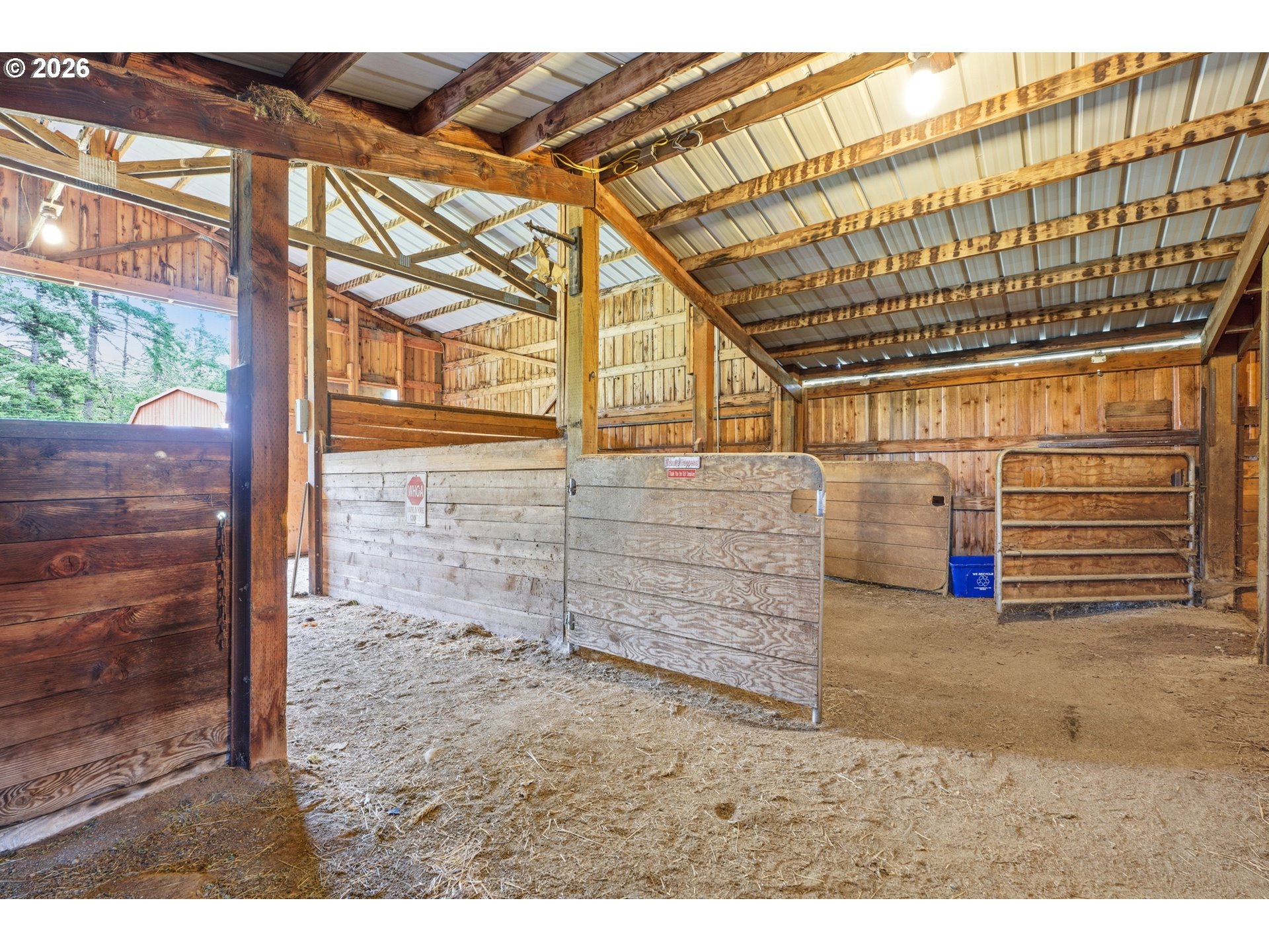 29870 South Dhooghe Road Colton, OR 97017 - Photo 42 of 48 a view of a garage