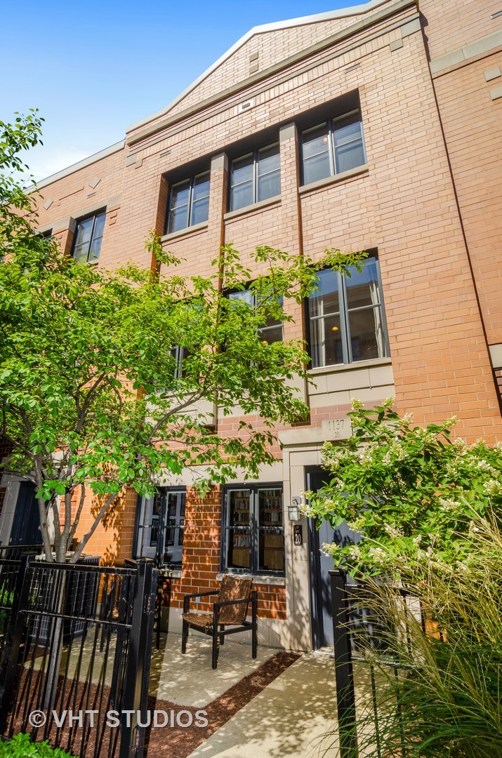 1137 West Monroe Street, Unit 20 Chicago, IL 60607 - Photo 2 of 30