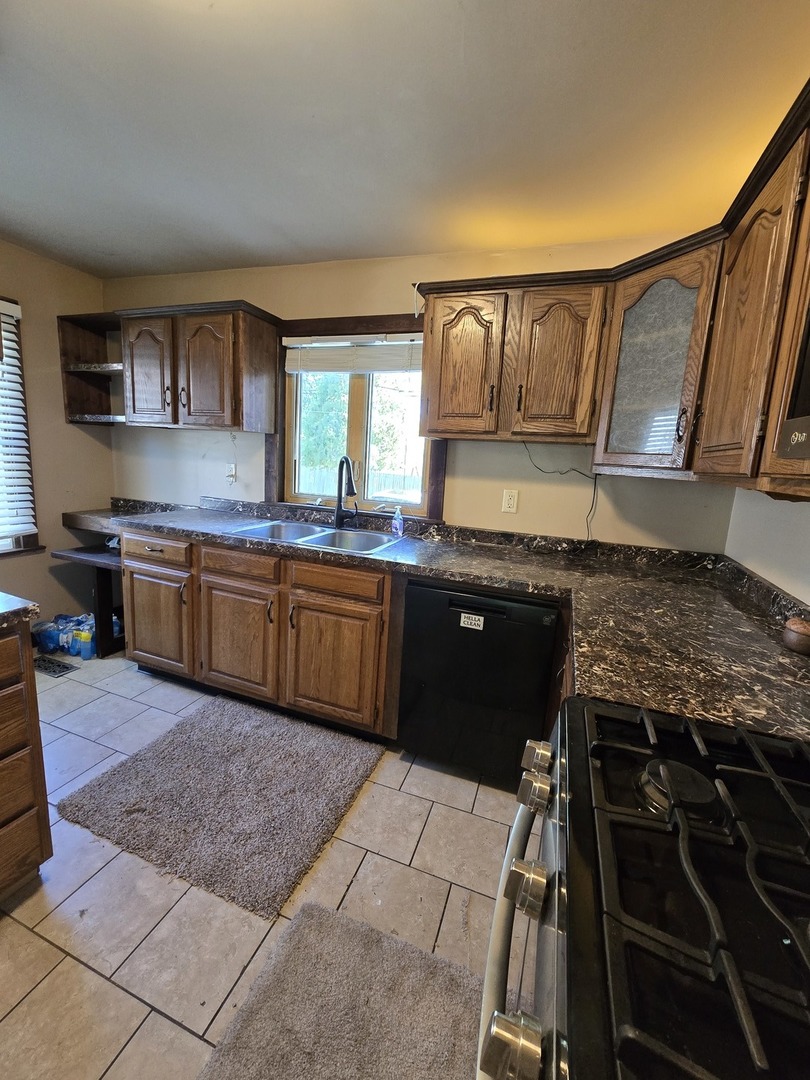 3107 Union Avenue Steger, IL 60475 - Photo 7 of 20