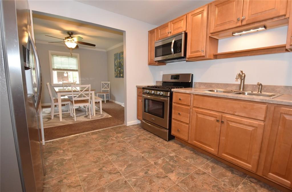 1621 Wilson Road Pittsburgh, PA 15236 - Photo 8 of 22 Gallery Image 8