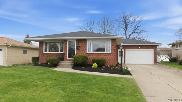 $299,900 | 70 McKenzie Court, Cheektowaga, NY 14227