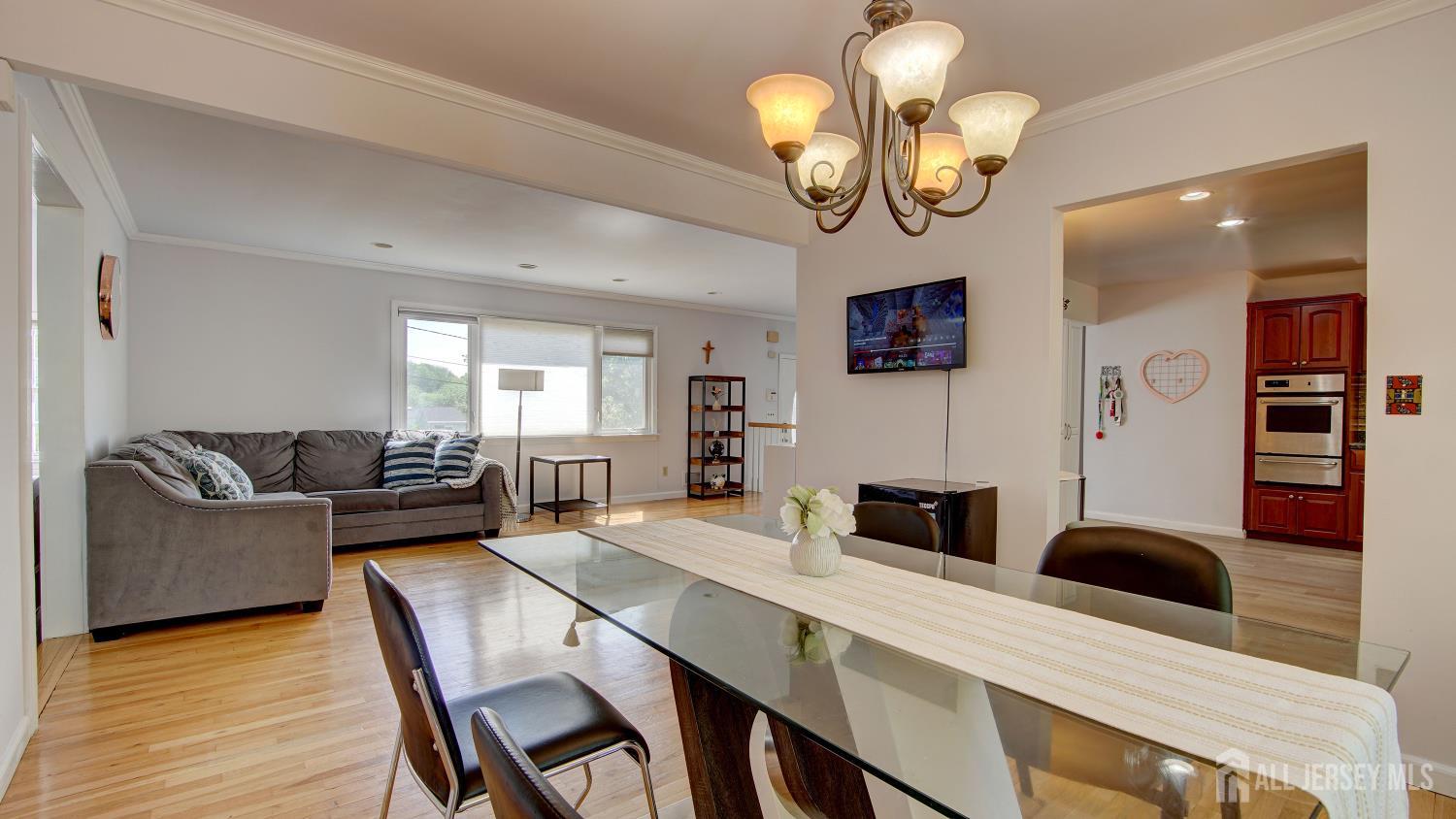 9 Salem Road East Brunswick, NJ 08816 - Photo 11 of 44 Gallery Image 11