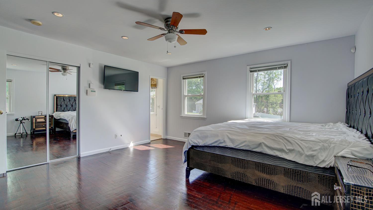 9 Salem Road East Brunswick, NJ 08816 - Photo 18 of 44 Gallery Image 18