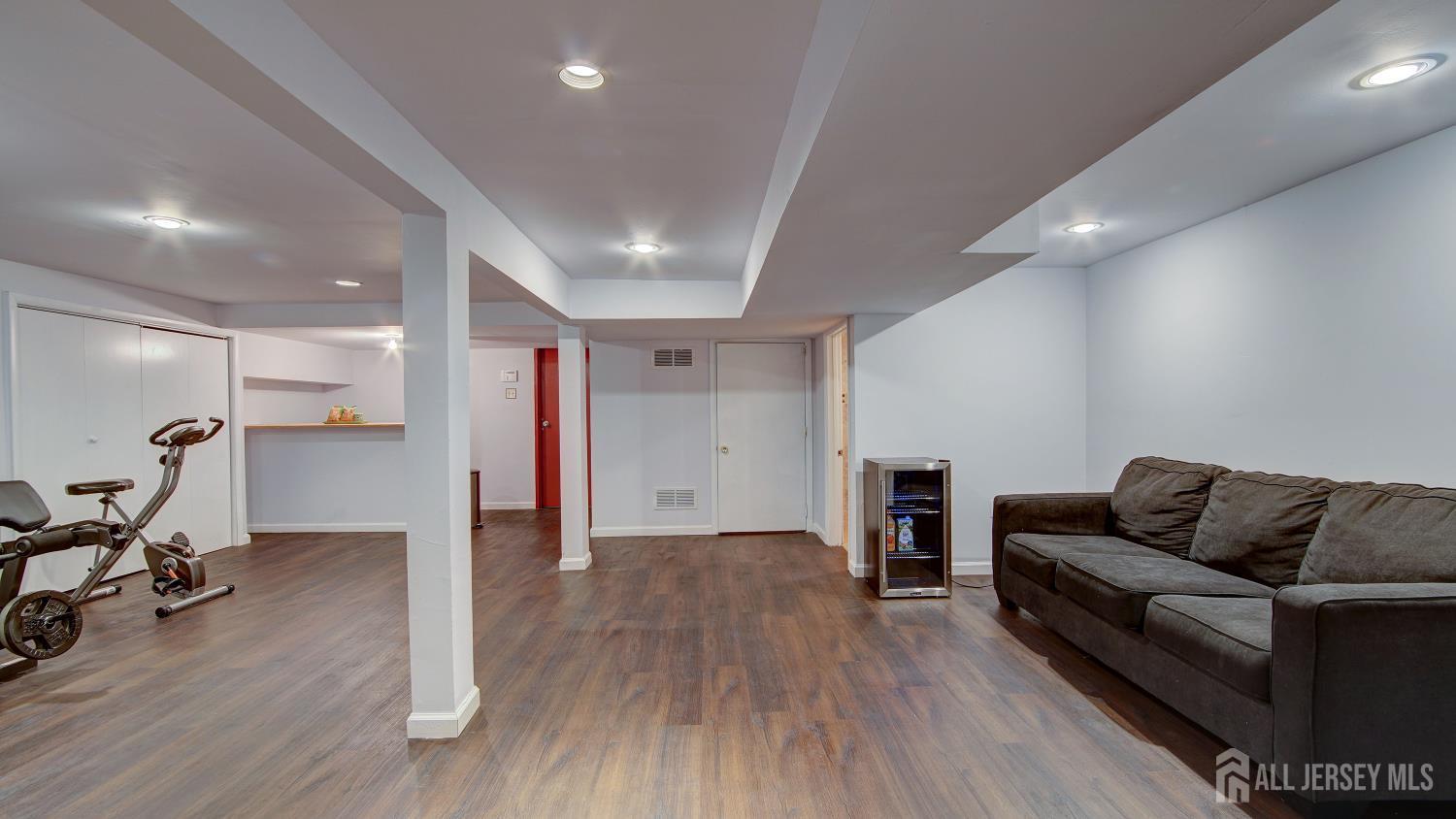 9 Salem Road East Brunswick, NJ 08816 - Photo 32 of 44 Gallery Image 32