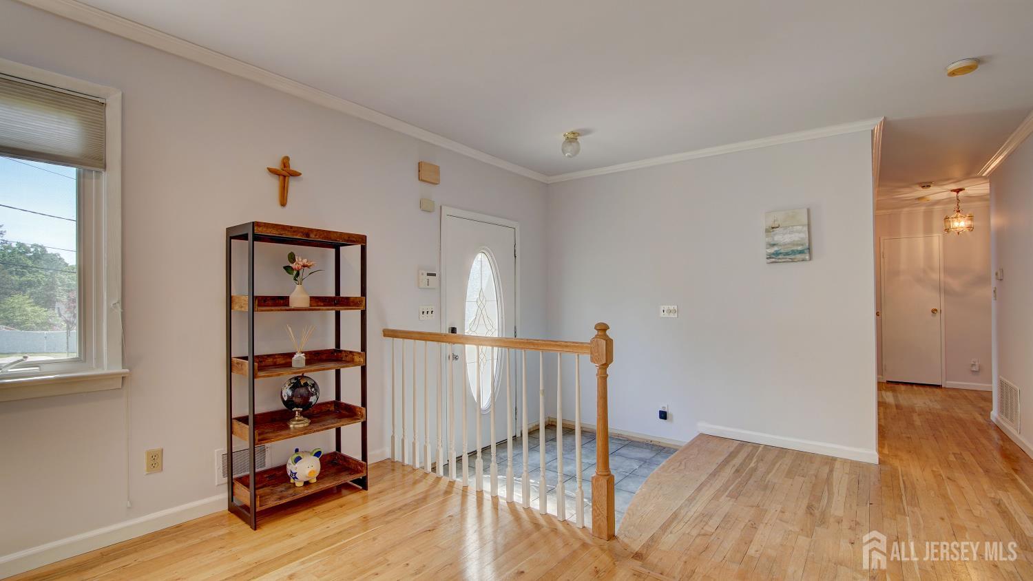 9 Salem Road East Brunswick, NJ 08816 - Photo 4 of 44 Gallery Image 4