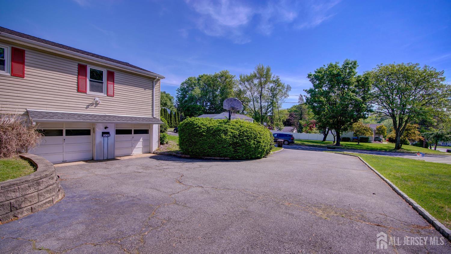 9 Salem Road East Brunswick, NJ 08816 - Photo 42 of 44 Gallery Image 42