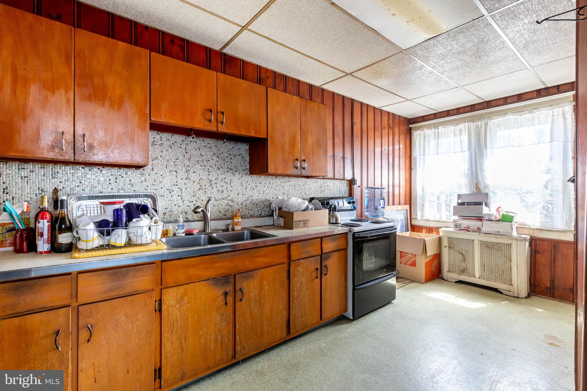 103 Ashby Road Upper Darby, PA 19082 - Photo 14 of 25 Kitchen
