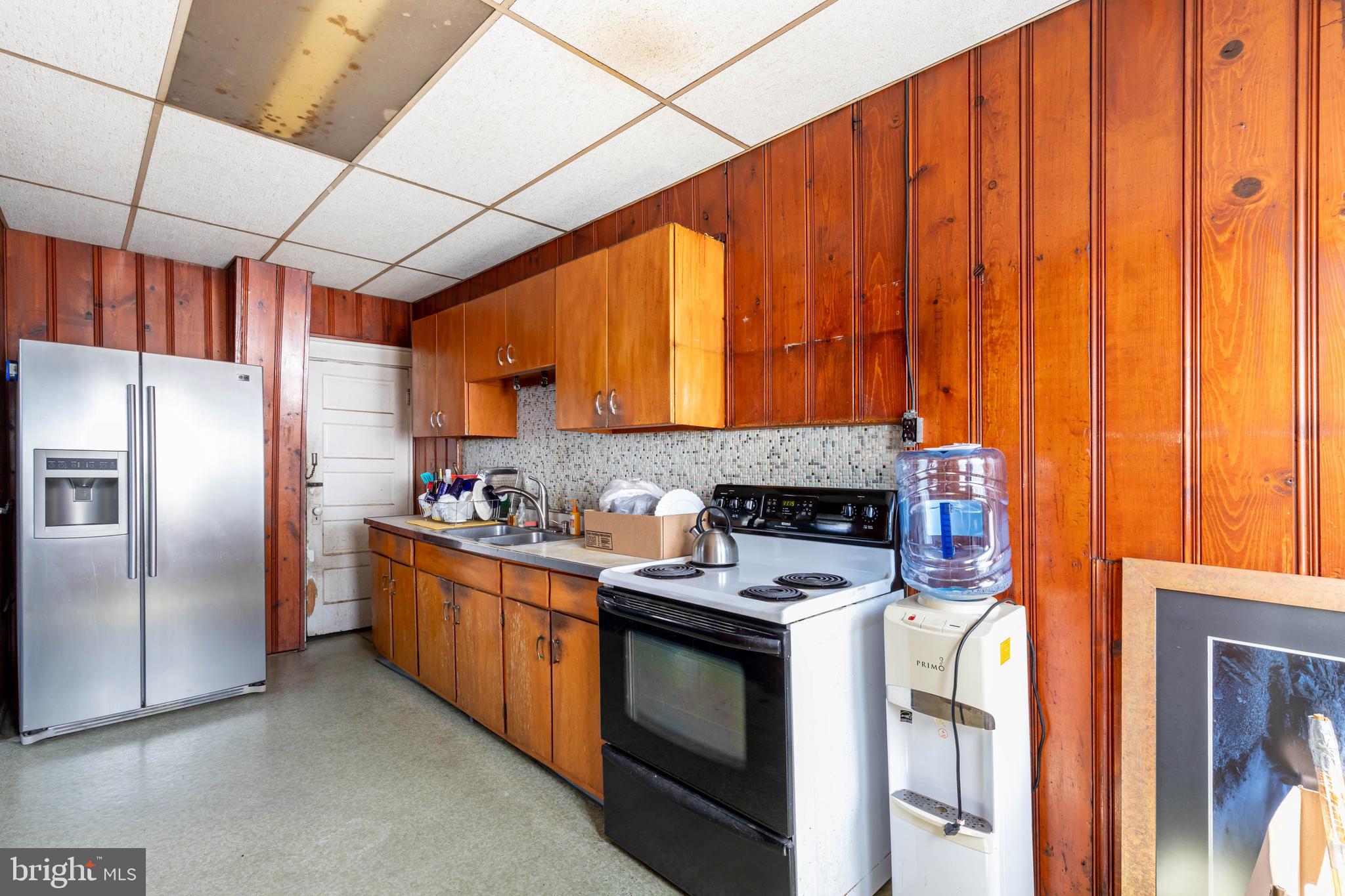 103 Ashby Road Upper Darby, PA 19082 - Photo 10 of 25 Kitchen