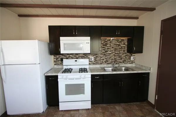 $1,600 | 42719 Moonridge Road, Unit 1, Big Bear Lake, CA 92315