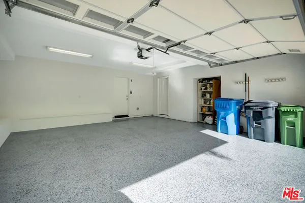 a view of a livingroom with furniture