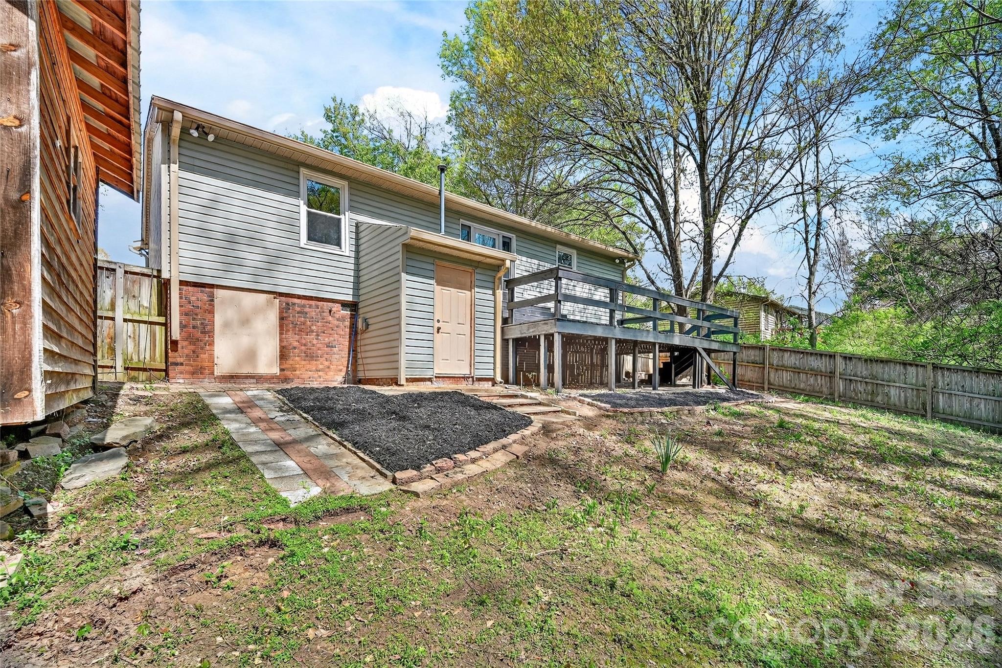1919 Oak Hollow Road Gastonia, NC 28054 - Photo 29 of 36