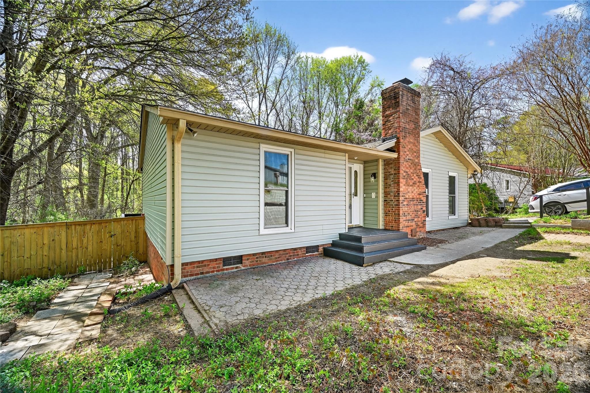 1919 Oak Hollow Road Gastonia, NC 28054 - Photo 6 of 36