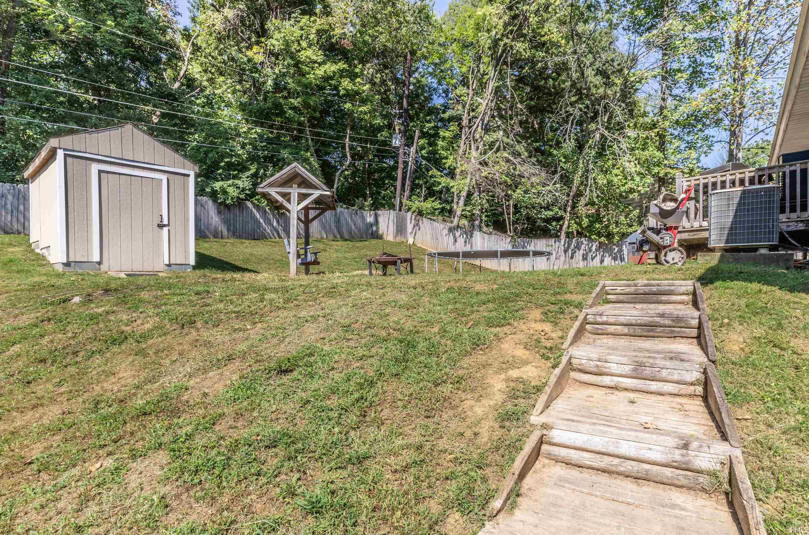 6124 Ashbrooke Road Evansville, IN 47710 - Photo 5 of 36 Gallery Image 5