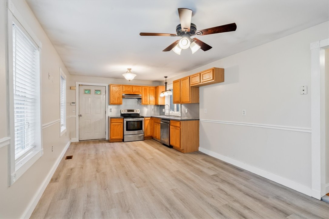 77 Tourtellot Hill Road Glocester, RI 02814 - Photo 10 of 39