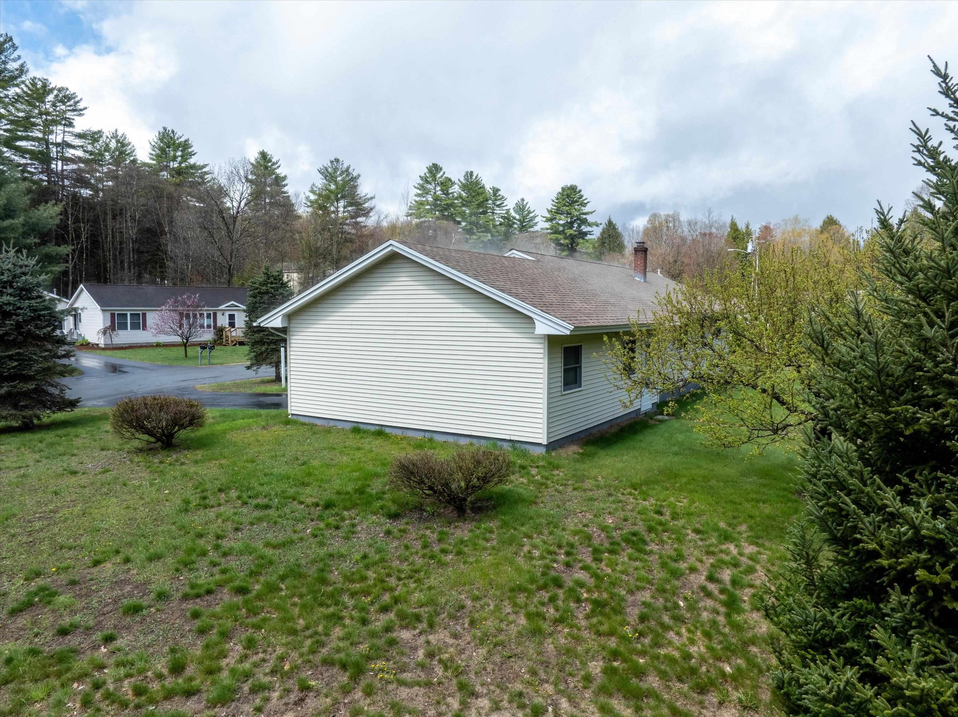 31 Northfield Drive Springfield, VT 05150 - Photo 7 of 41