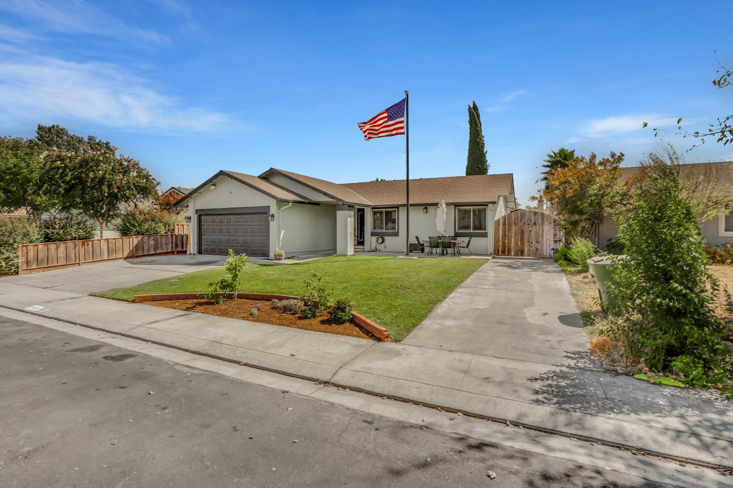 1460 Jennifer Street Ripon, CA 95366 - Photo 2 of 32 Gallery Image 2