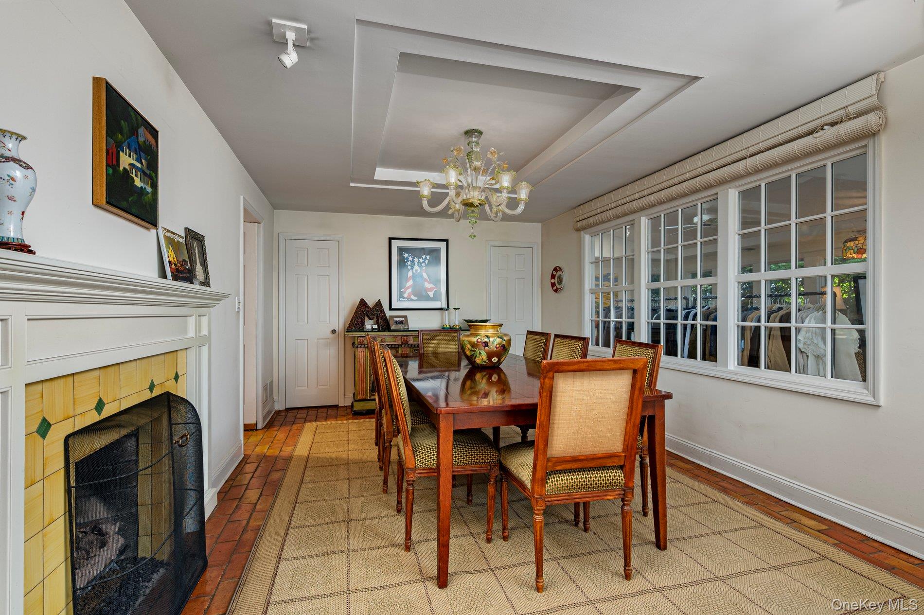 29 Argyle Road Albertson, NY 11507 - Photo 12 of 27 Gallery Image 12