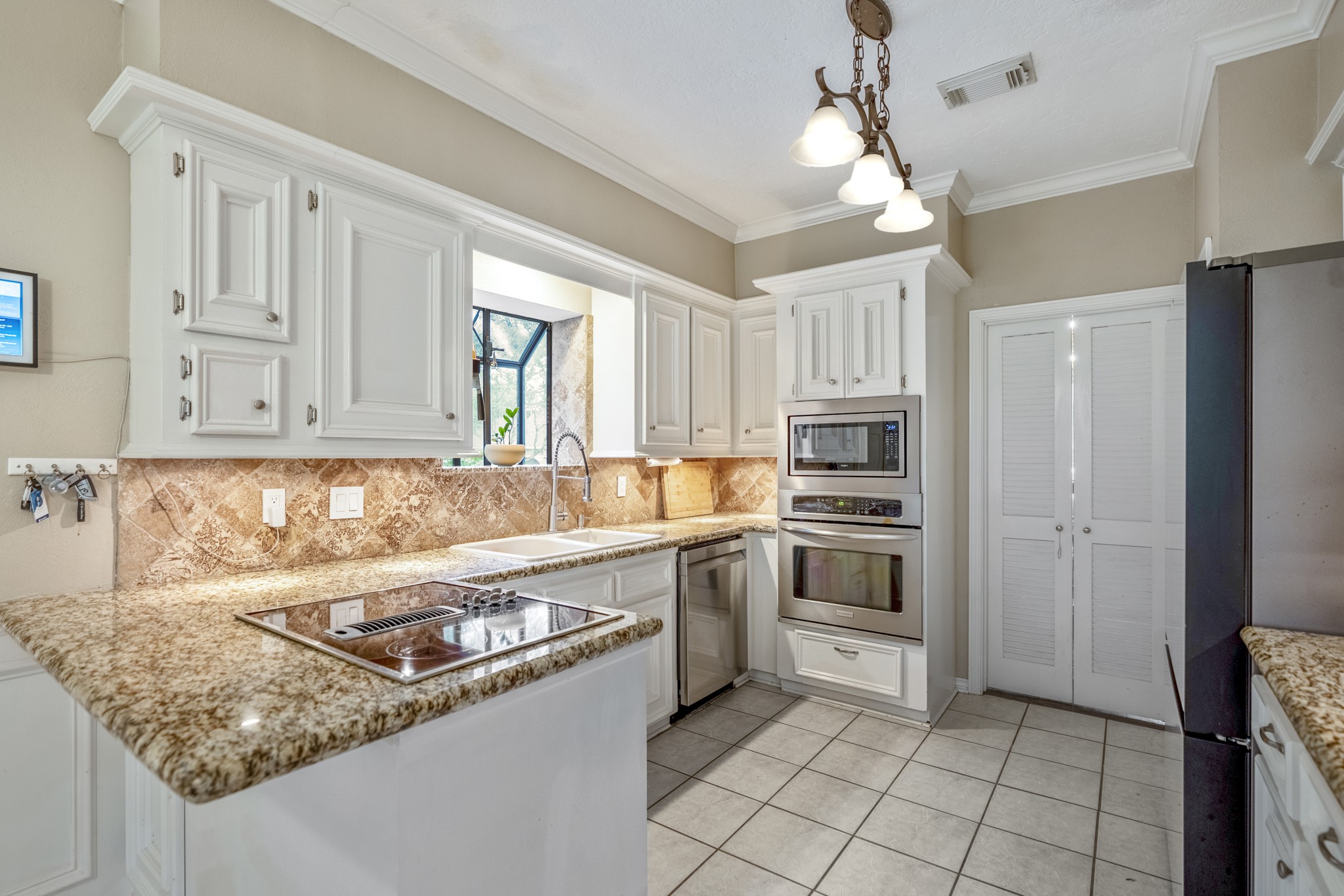 407 Champion Lake Drive Spring, TX 77380 - Photo 11 of 35
