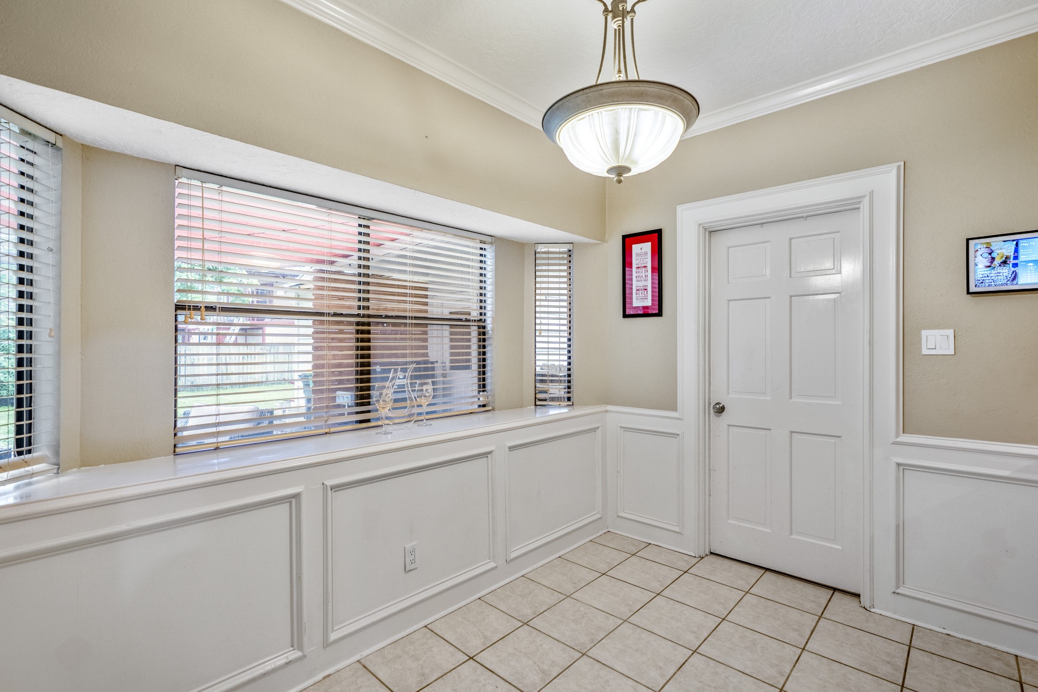 407 Champion Lake Drive Spring, TX 77380 - Photo 12 of 35 Eat-in kitchen