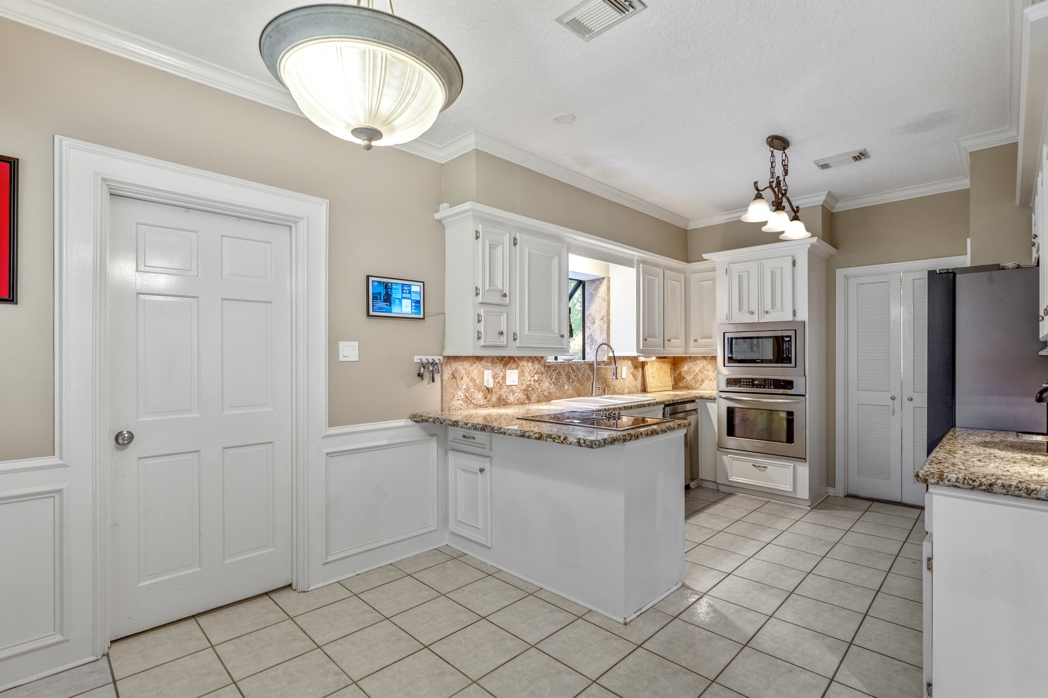 407 Champion Lake Drive Spring, TX 77380 - Photo 13 of 35 breakfast area