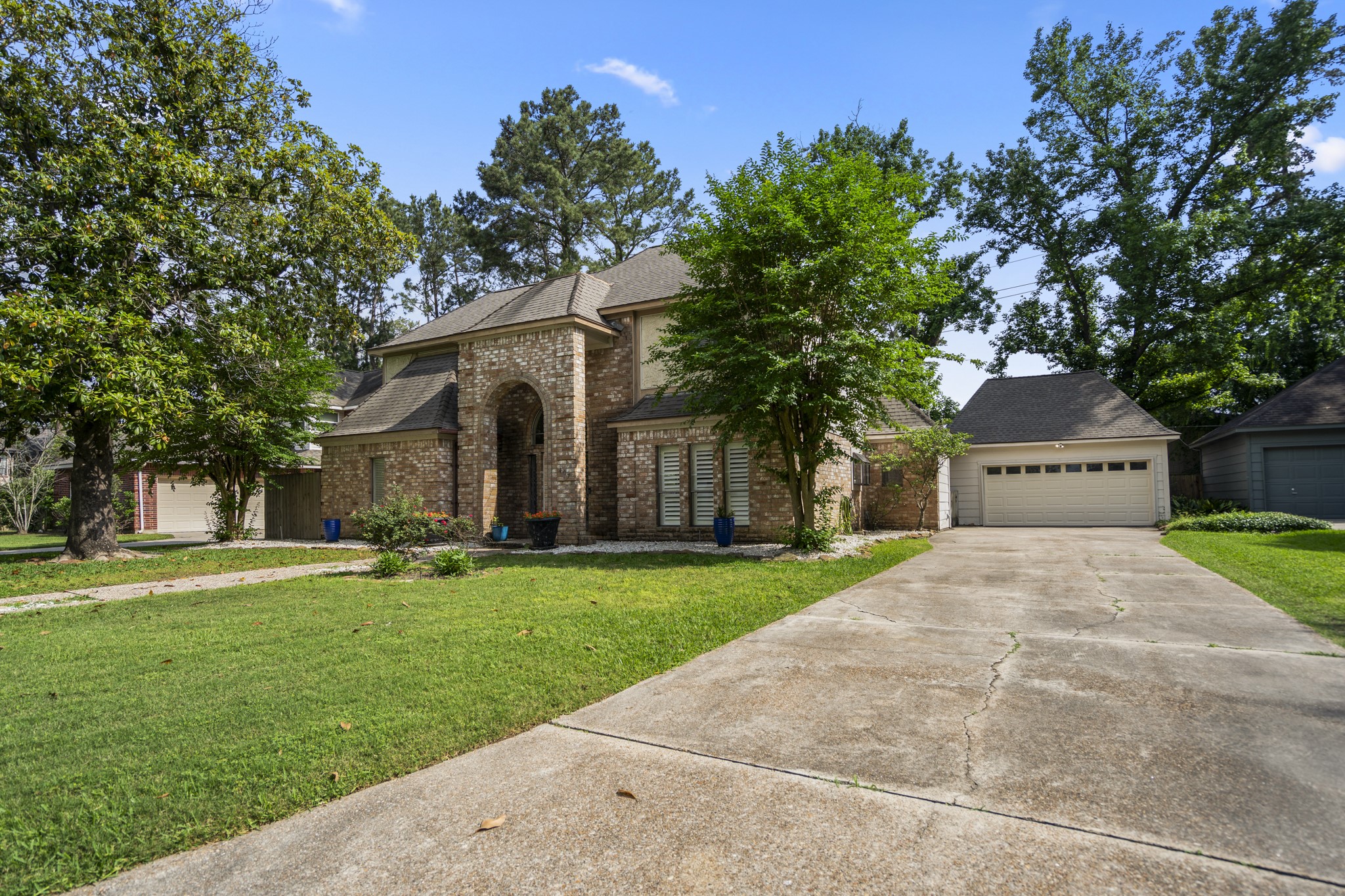 407 Champion Lake Drive Spring, TX 77380 - Photo 2 of 35