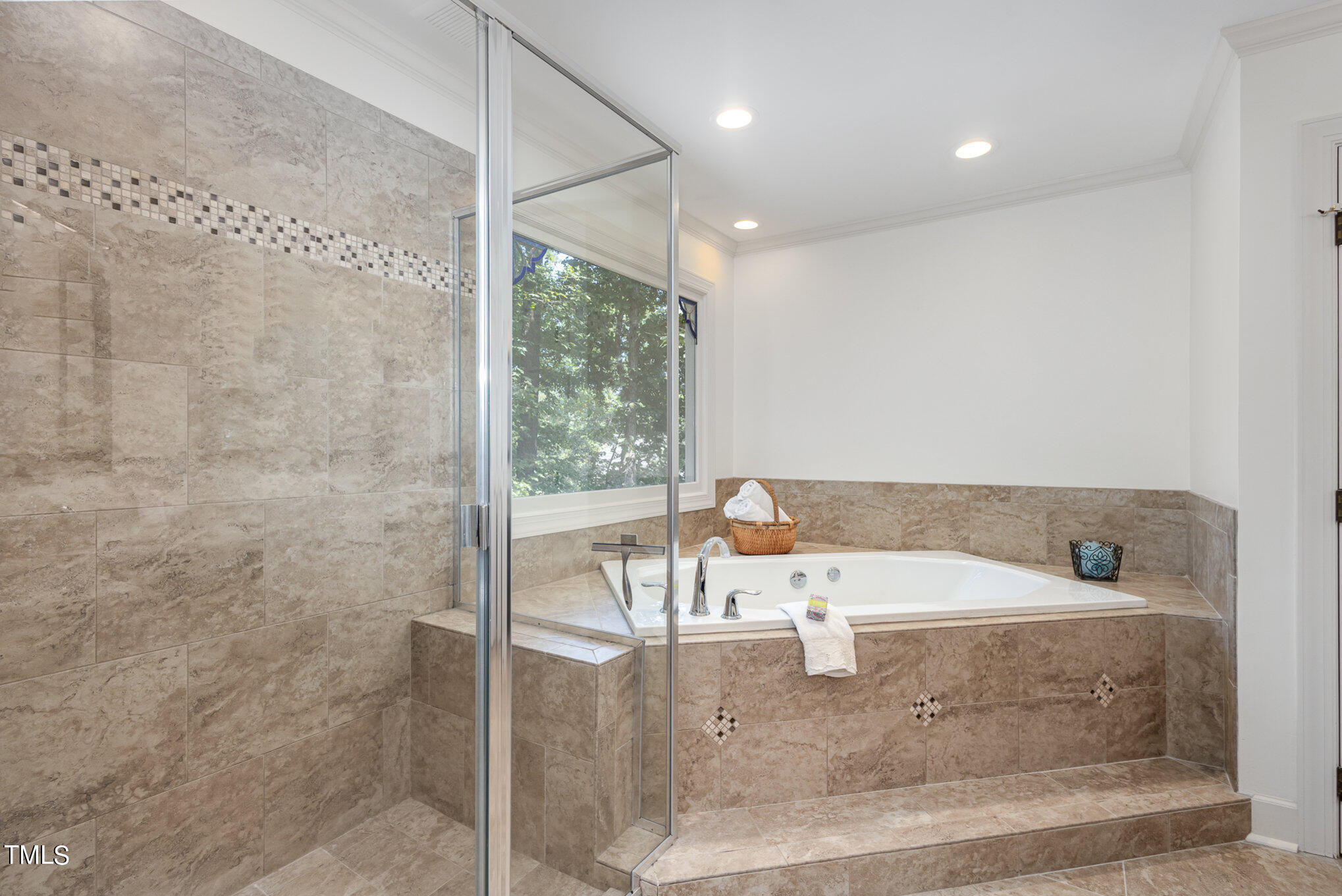 4108 Landfall Court Raleigh, NC 27613 - Photo 20 of 27 Primary Bathroom