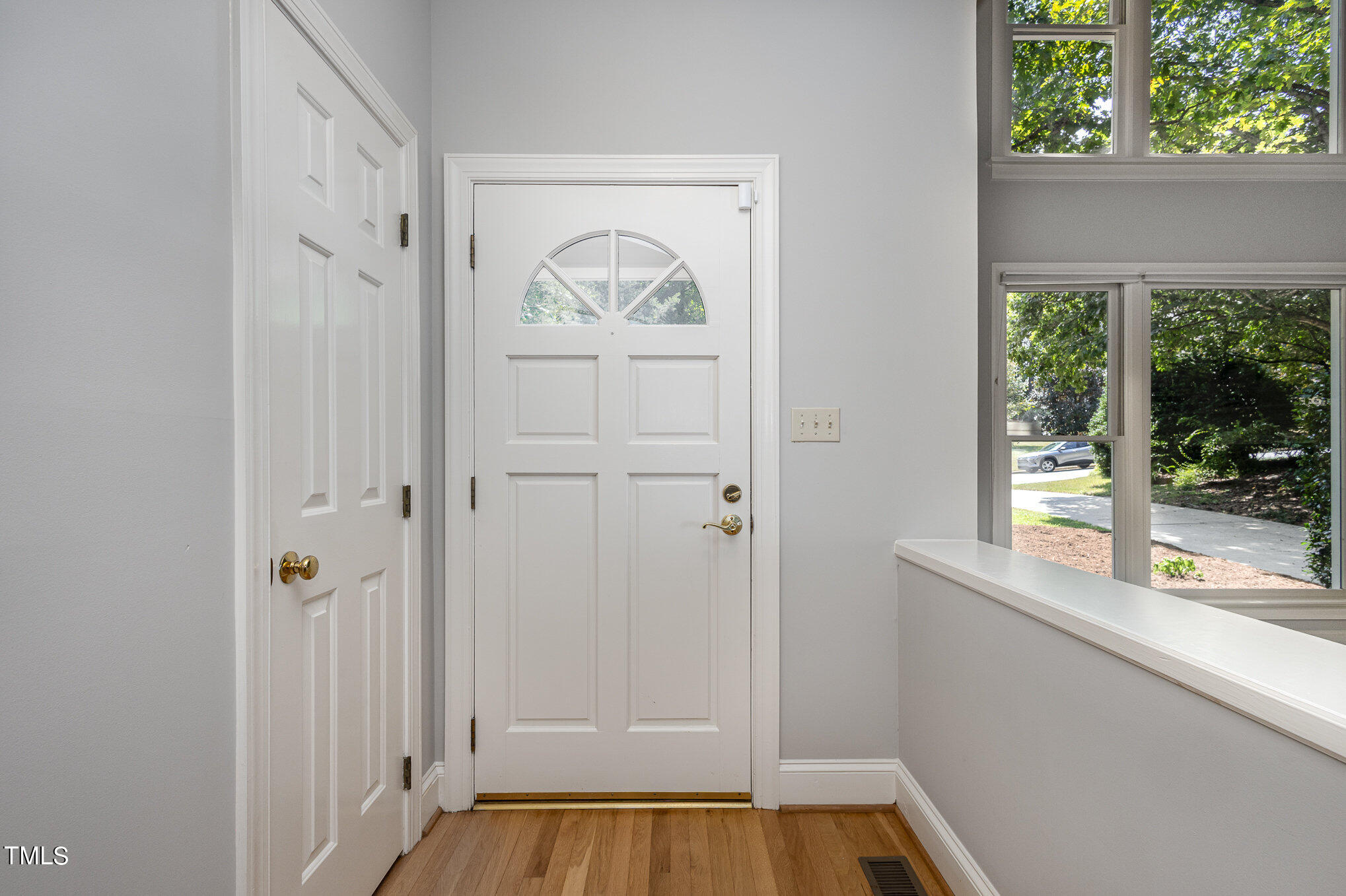 4108 Landfall Court Raleigh, NC 27613 - Photo 5 of 27 Entrance