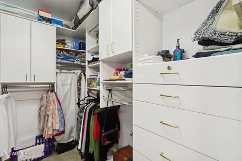 a picture of a bathroom