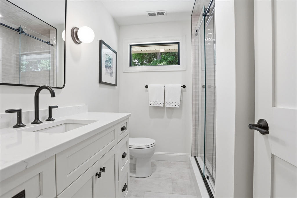 14 Temi Road Chelmsford, MA 01824 - Photo 26 of 40
