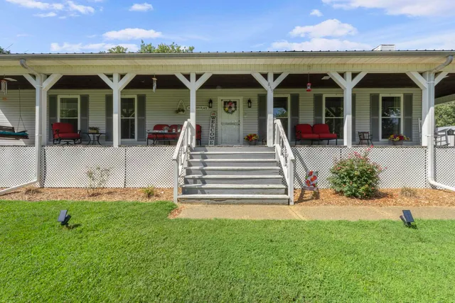 a view of outdoor space with seating space