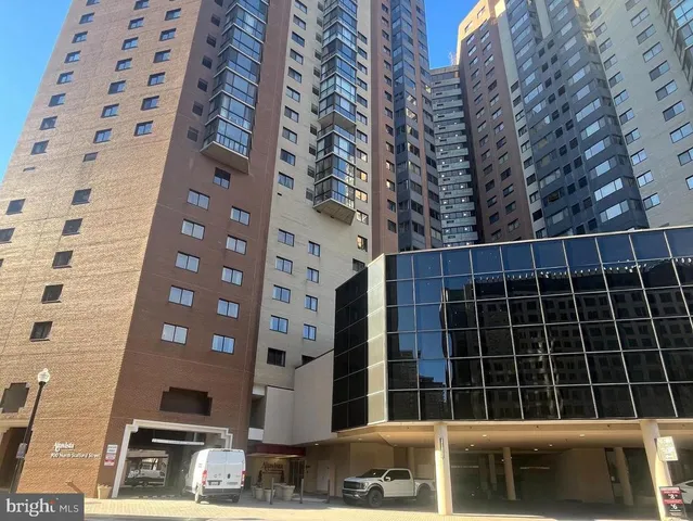 $2,700 | 900 North Stafford Street, Unit 2521, Arlington, VA 22203